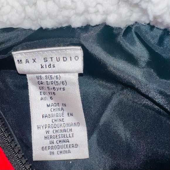 Max Studio Buffalo Plaid Christmas Fleece Vest Red& Black Girls Size Small 5/6 - Picture 4 of 8